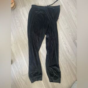 Juicy couture iconic Y2K velvet black joggers with elastic band